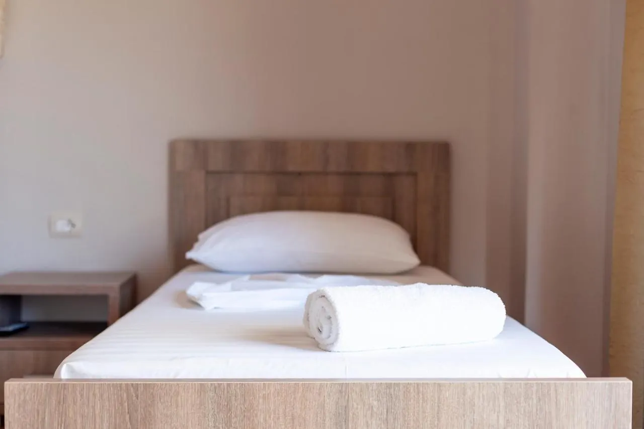 Hotel Toni Retzo Rooms Himare