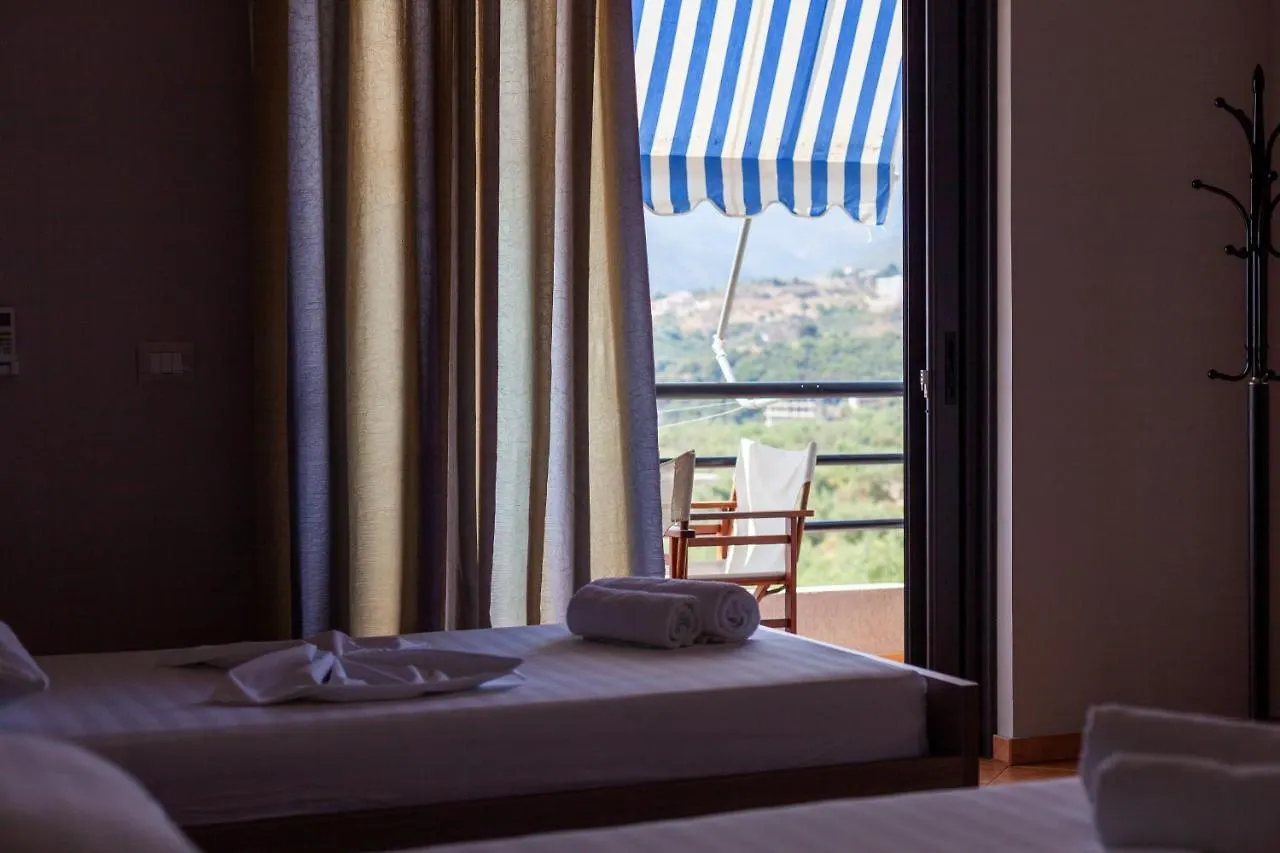 Toni Retzo Rooms Химара