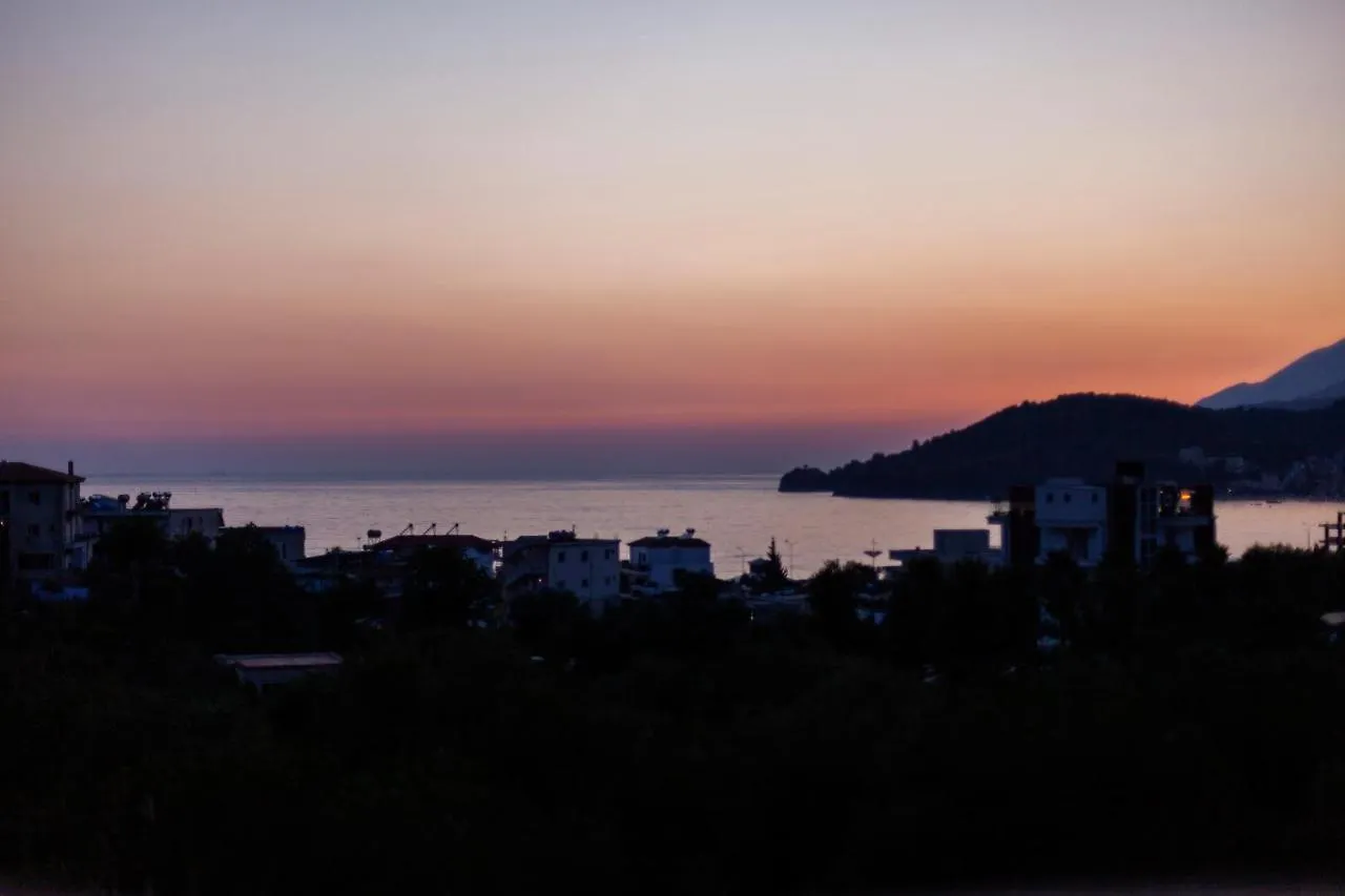 Toni Retzo Rooms Himare 0*,