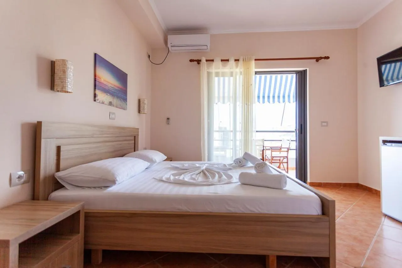 Toni Retzo Rooms Himare Albania