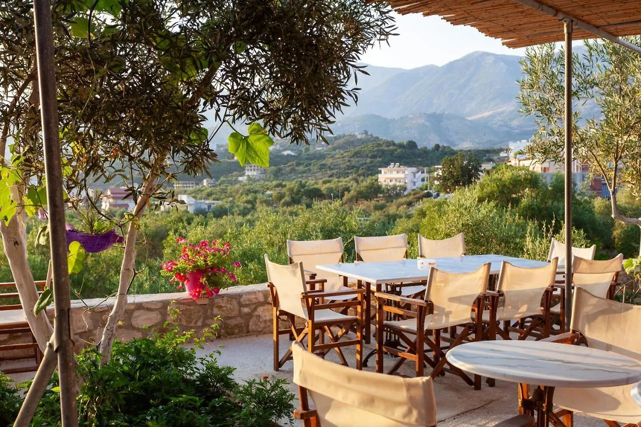 Toni Retzo Rooms Himare