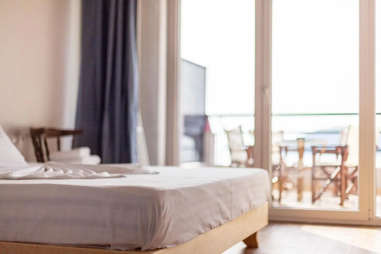 Toni Retzo Rooms Himare