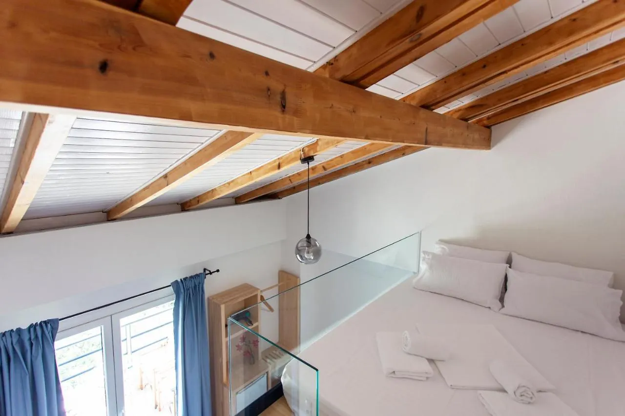 Toni Retzo Rooms Himare Hotel