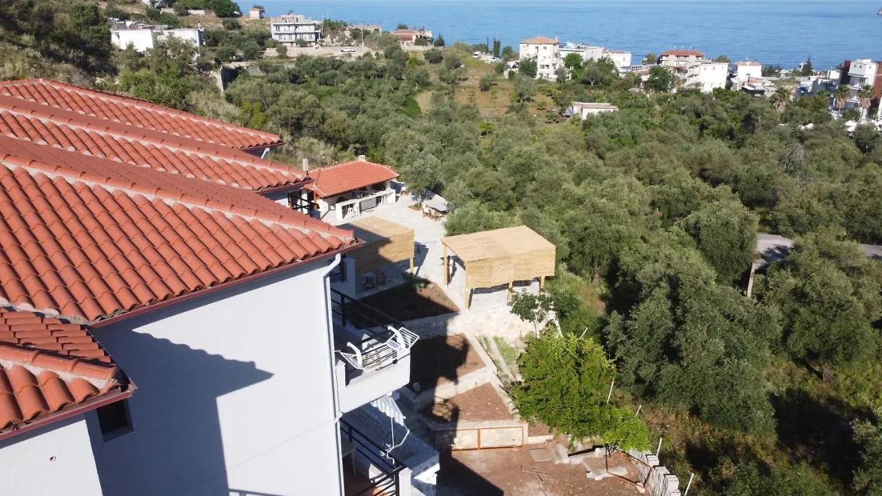 Toni Retzo Rooms Himare