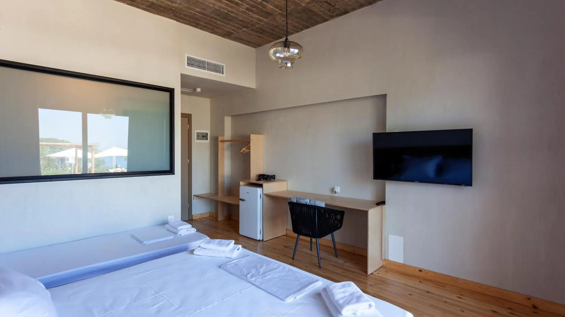 Toni Retzo Rooms Himare Hotel